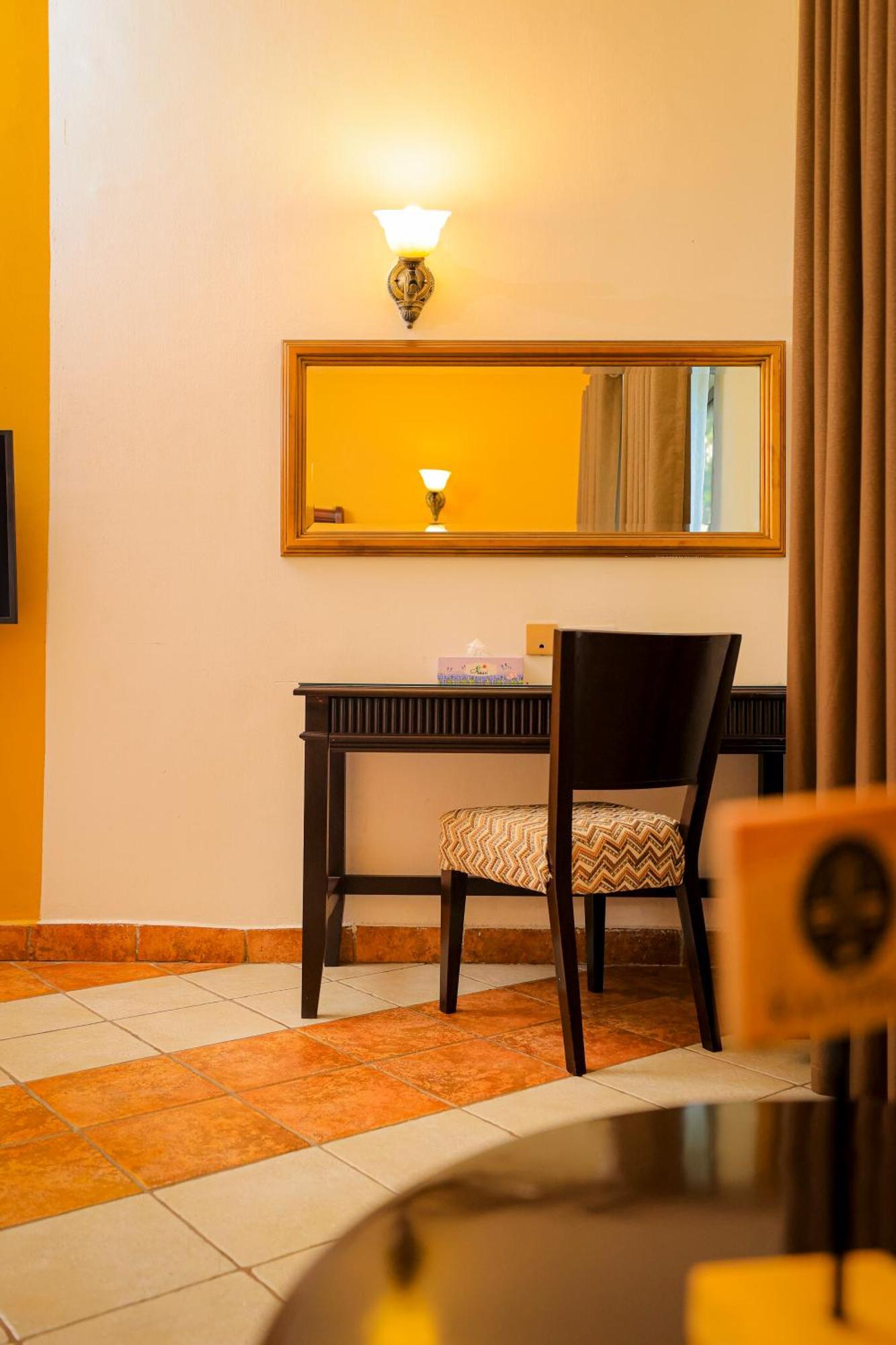 Colosseum Hotel Boutique y Spa Dar es Salaam Habitación foto